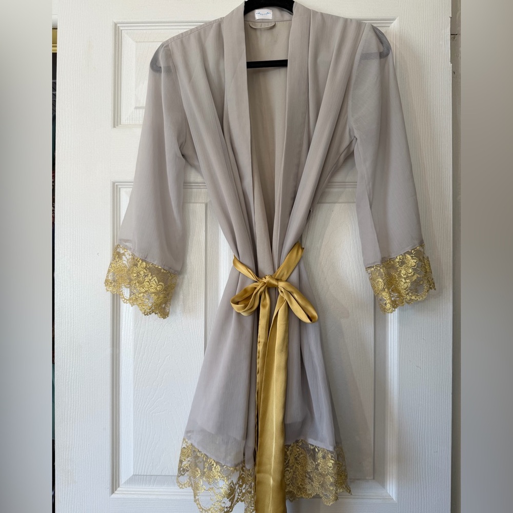 Bath Robe gray chiffon gold lace size S
